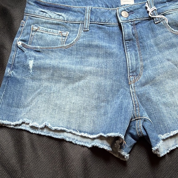 Jean shorts - Picture 2 of 7